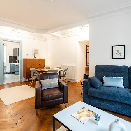 Stylish 2-bedroom Near The Famous Moulin Rouge * Paříž