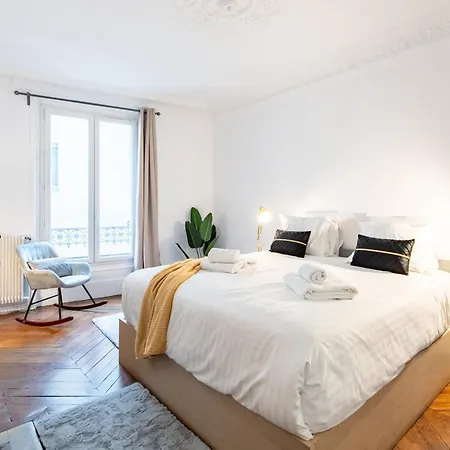 Stylish 2-bedroom Near The Famous Moulin Rouge Apartmán *