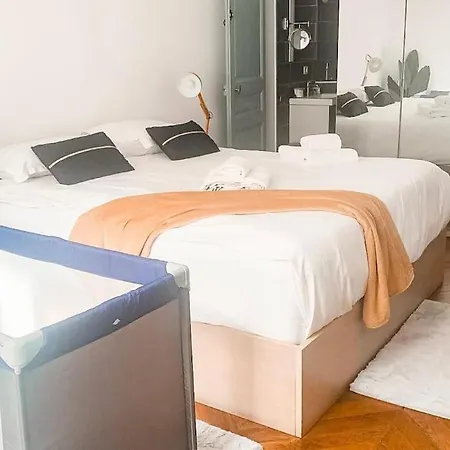 Stylish 2-bedroom Near The Famous Moulin Rouge * Paříž