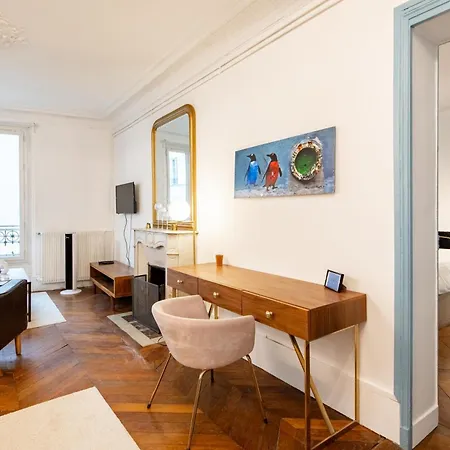 Stylish 2-bedroom Near The Famous Moulin Rouge Apartmán Paříž