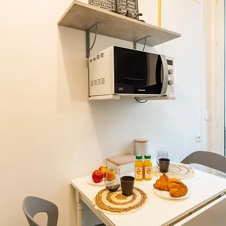Stylish 2-bedroom Near The Famous Moulin Rouge Paříž