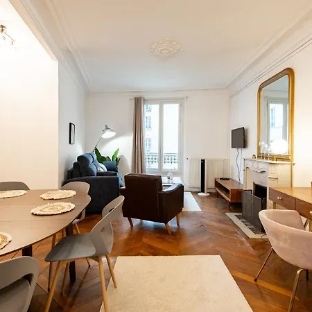 Stylish 2-bedroom Near The Famous Moulin Rouge Apartmán