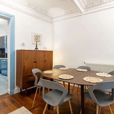 Apartmán Stylish 2-bedroom Near The Famous Moulin Rouge *