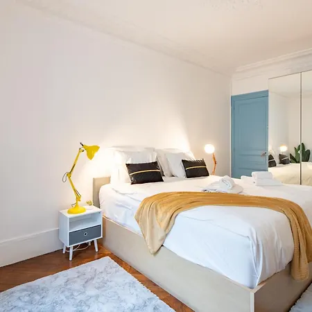 Stylish 2-bedroom Near The Famous Moulin Rouge * Paříž