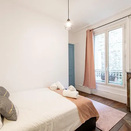 Stylish 2-bedroom Near The Famous Moulin Rouge Apartmán *