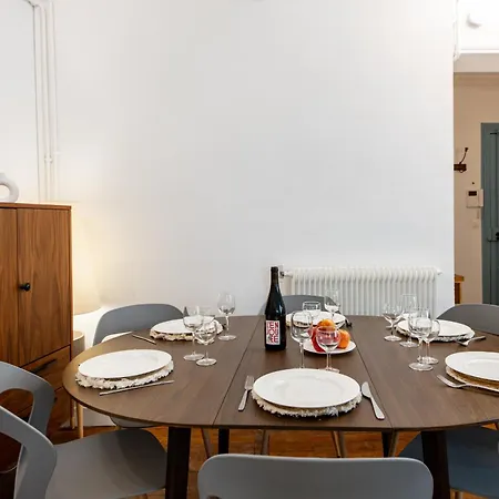 Stylish 2-bedroom Near The Famous Moulin Rouge Apartmán *