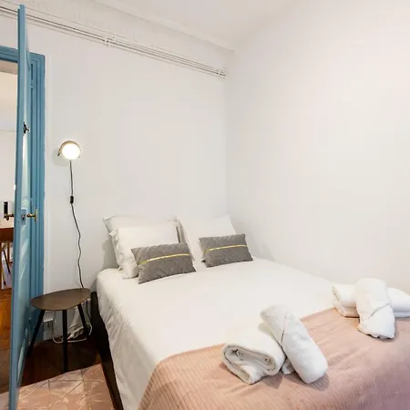 Stylish 2-bedroom Near The Famous Moulin Rouge * Paříž
